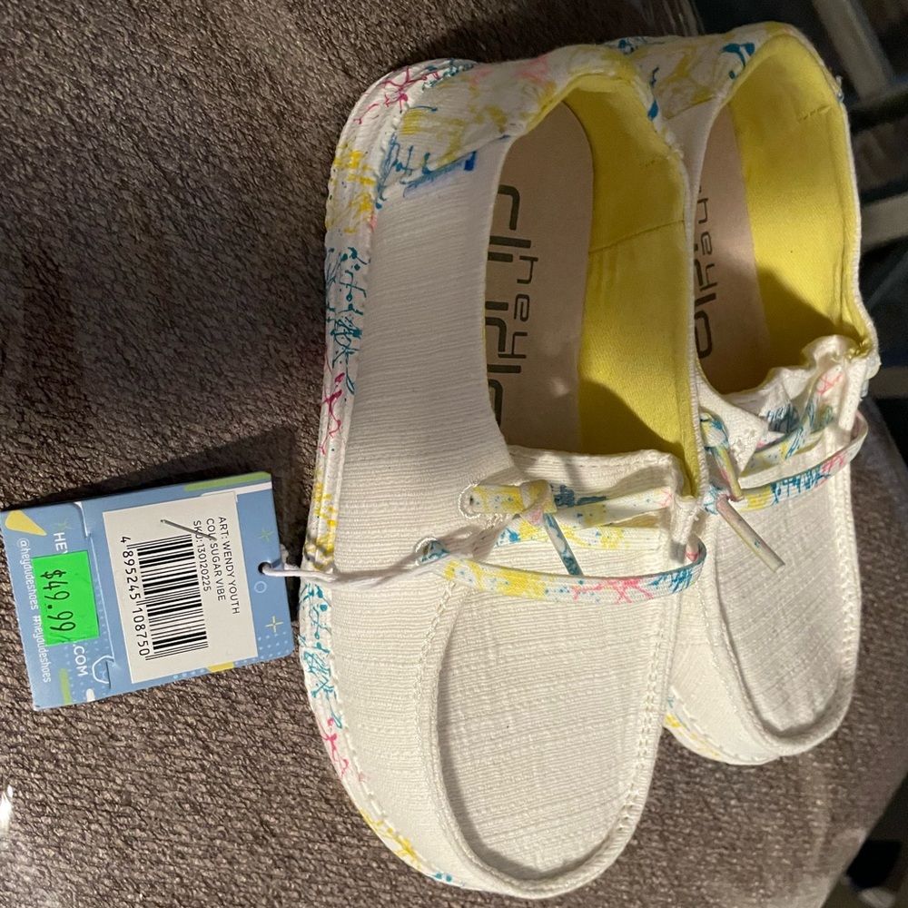 Hey dudes kids size 11 - Picture 2 of 8
